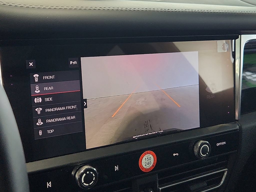Certified 2026 Porsche Macan AWD/4WD image 18