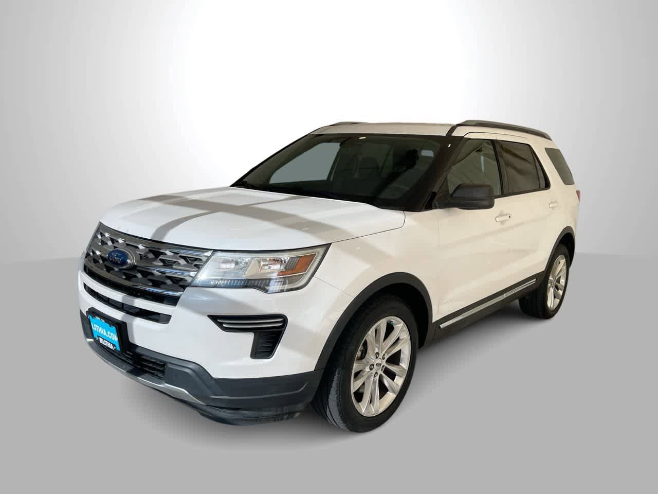 Used 2018 Ford Explorer XLT AWD/4WD image 1
