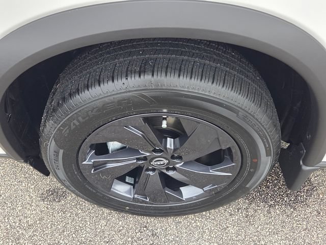New 2026 Nissan Rogue SV FWD image 17