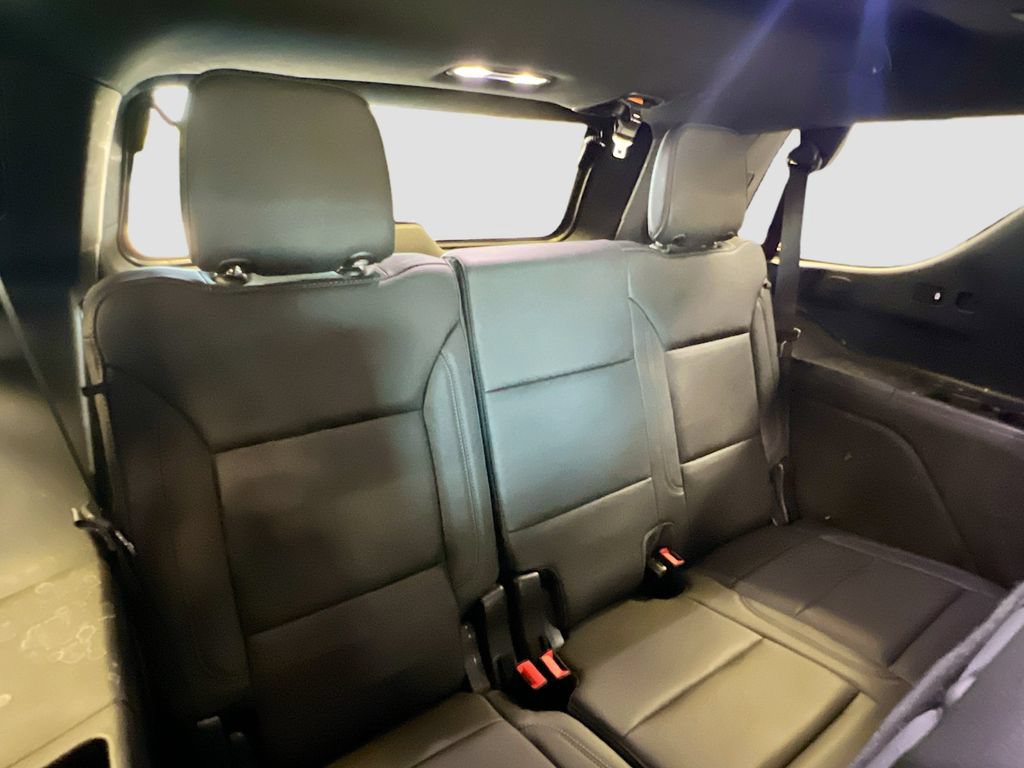 Used 2023 Chevrolet Tahoe LT w/ Luxury Package AWD/4WD image 28