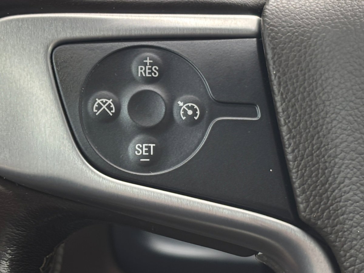 Used 2019 GMC Sierra 2500 SLT w/ Duramax Plus Package AWD/4WD image 11