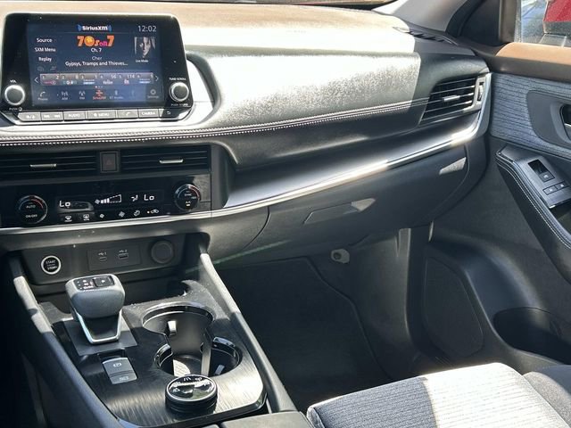 Used 2023 Nissan Rogue SV AWD/4WD image 24