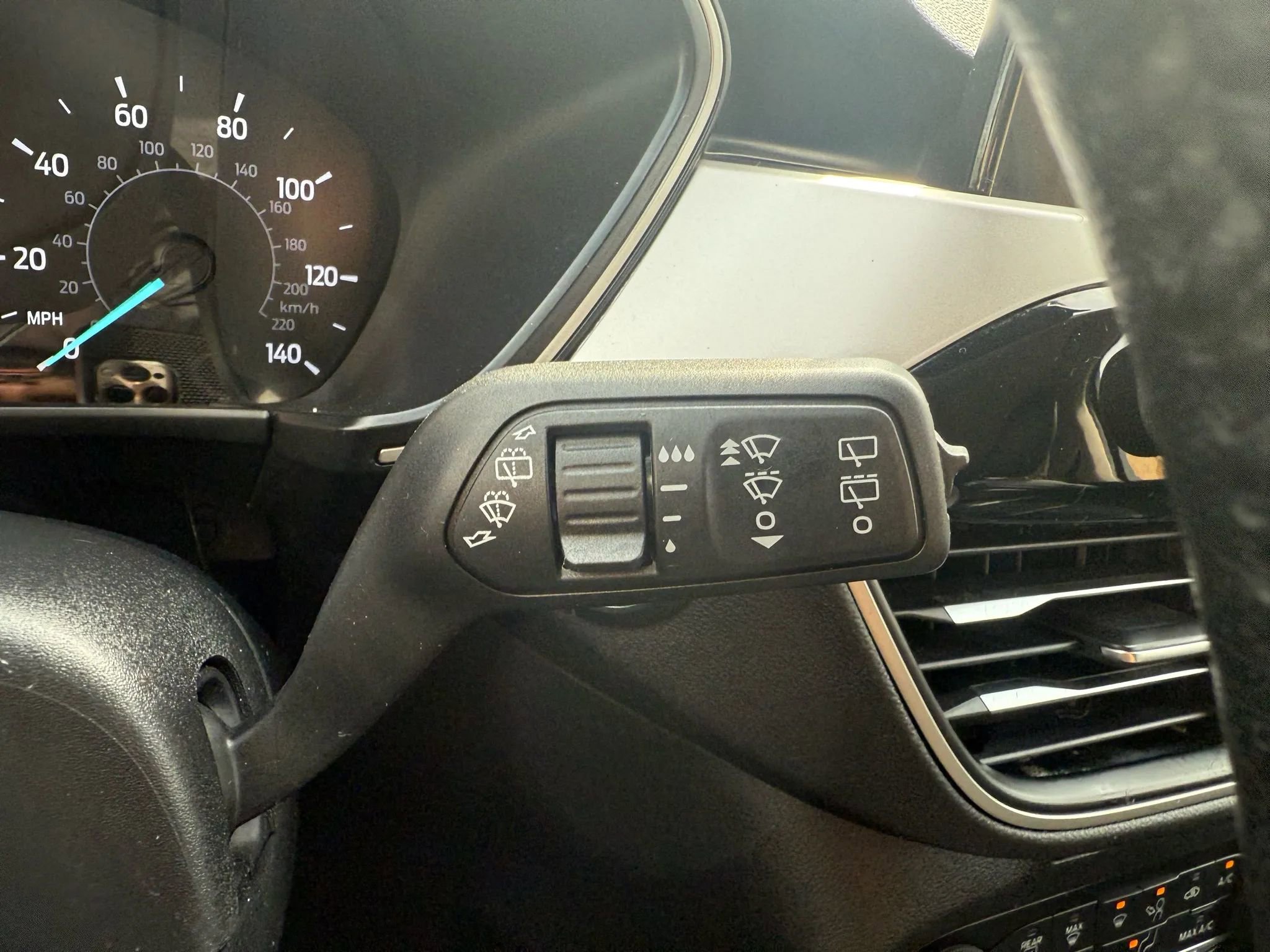 Used 2020 Ford Escape SEL image 15