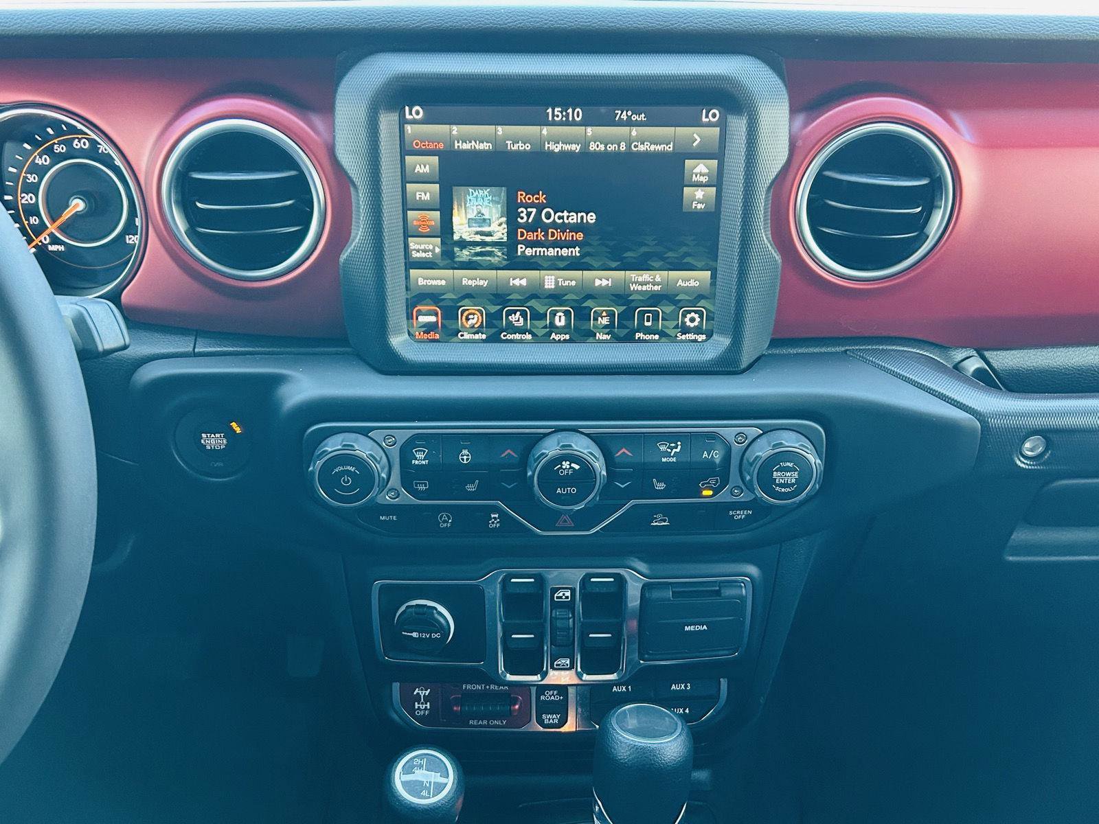 Used 2023 Jeep Wrangler Unlimited Rubicon w/ Cold Weather Group image 16