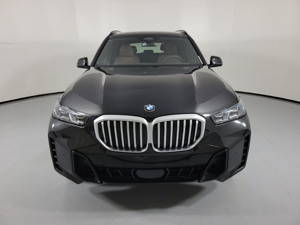 Used 2025 BMW X5 sDrive40i w/ M Sport Package RWD image 2
