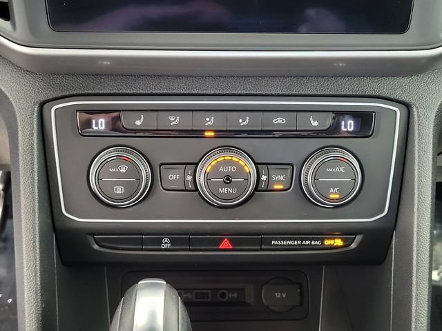 Used 2020 Volkswagen Atlas Cross Sport SE w/ Panoramic Sunroof Package FWD image 21