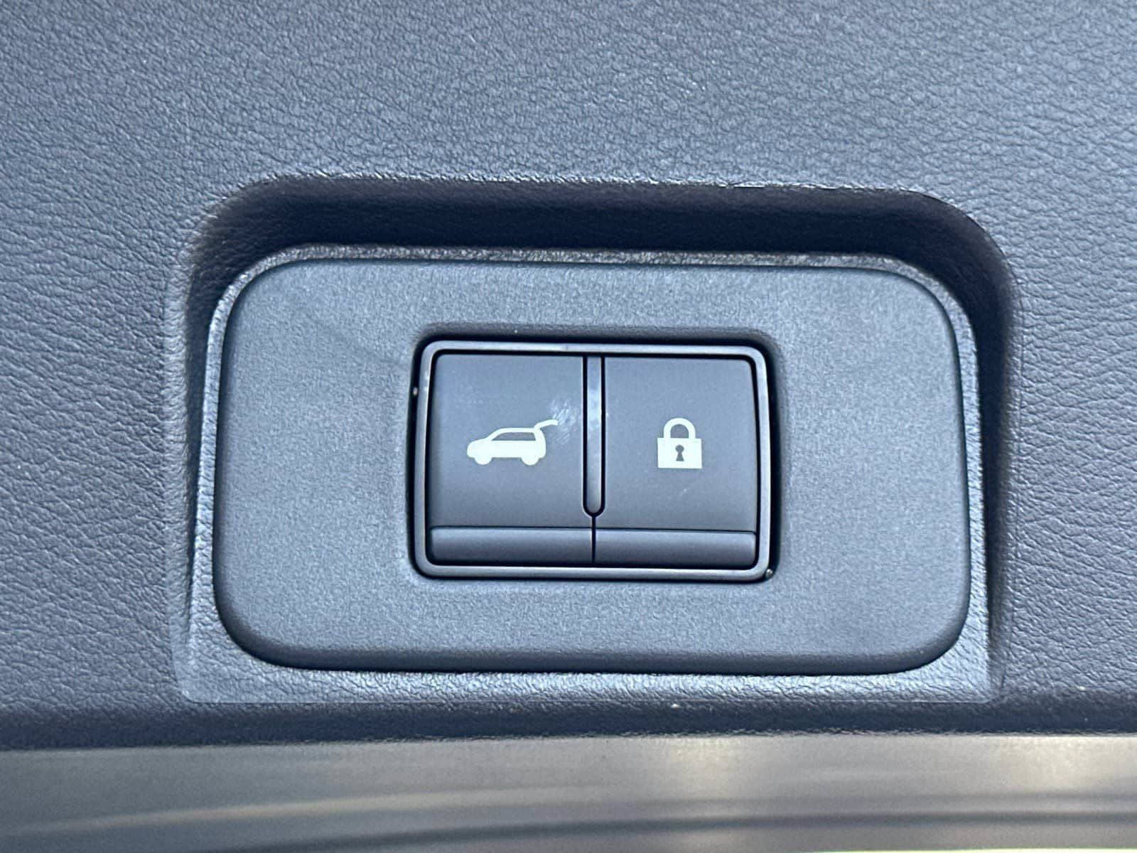 New 2026 Nissan Rogue Dark Armor FWD image 19