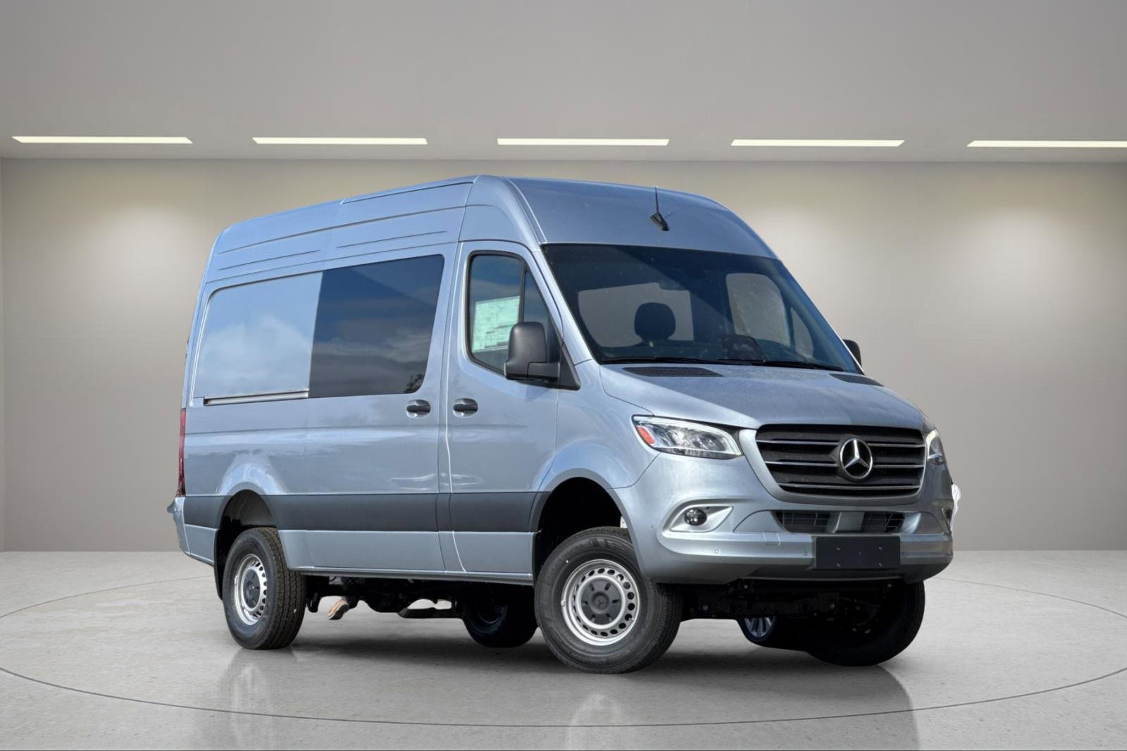 New 2025 Mercedes-Benz Sprinter 2500 image 2