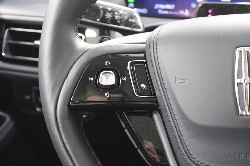 New 2026 Lincoln Aviator 2WD image 38