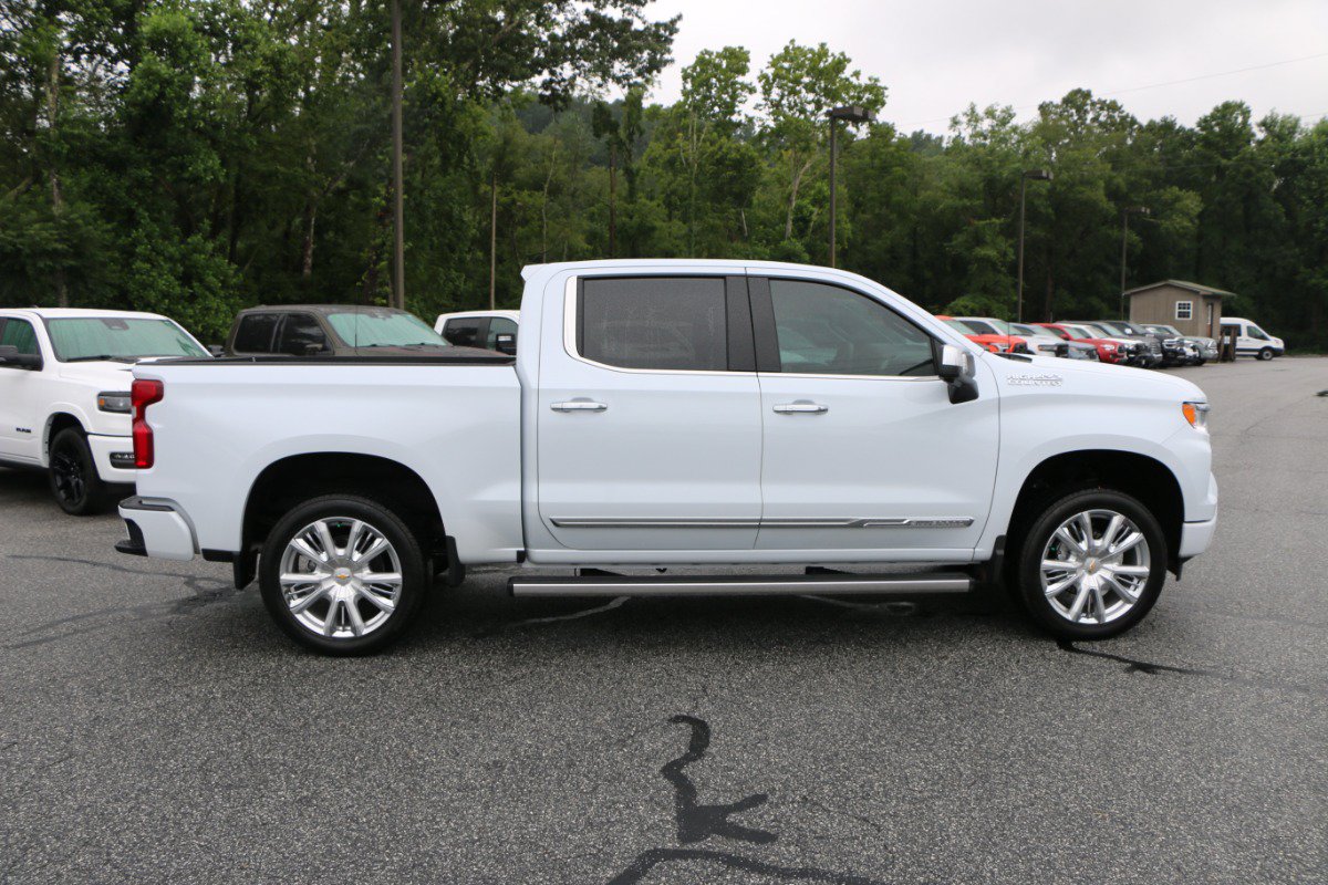 Used 2026 Chevrolet Silverado 1500 High Country AWD/4WD image 8