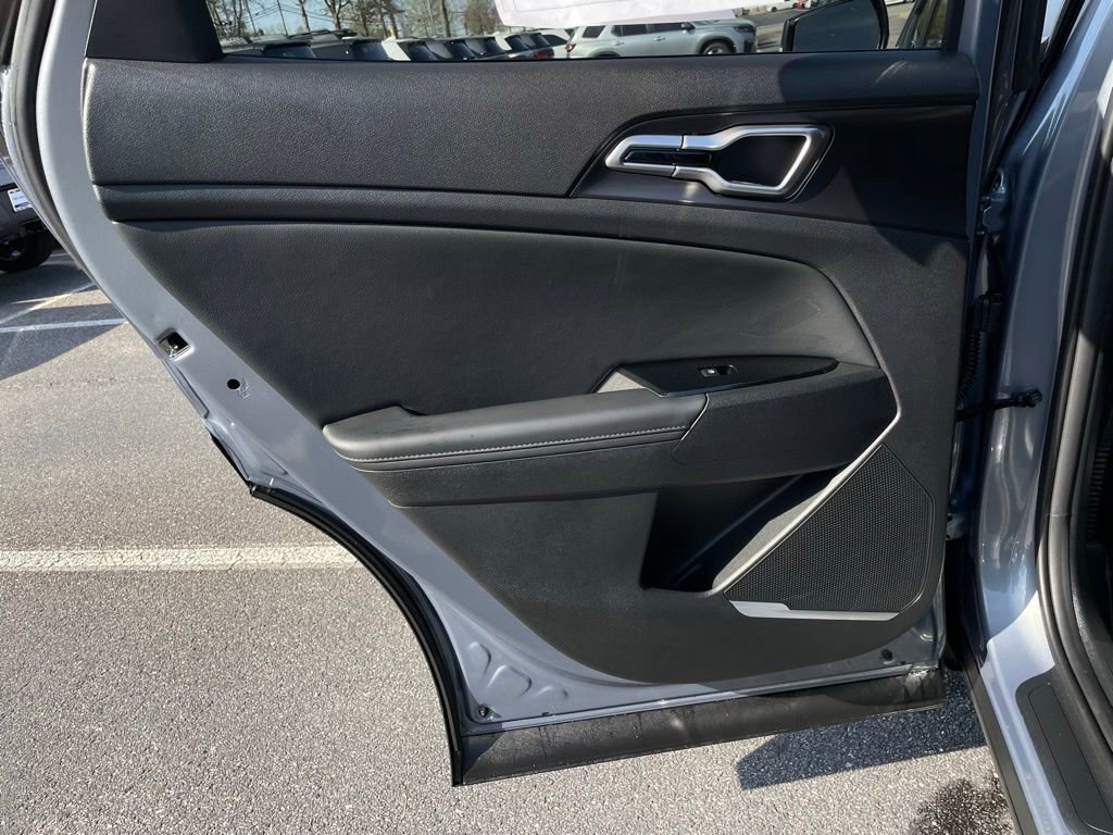 Used 2025 Kia Sportage EX w/ Premium Package image 40