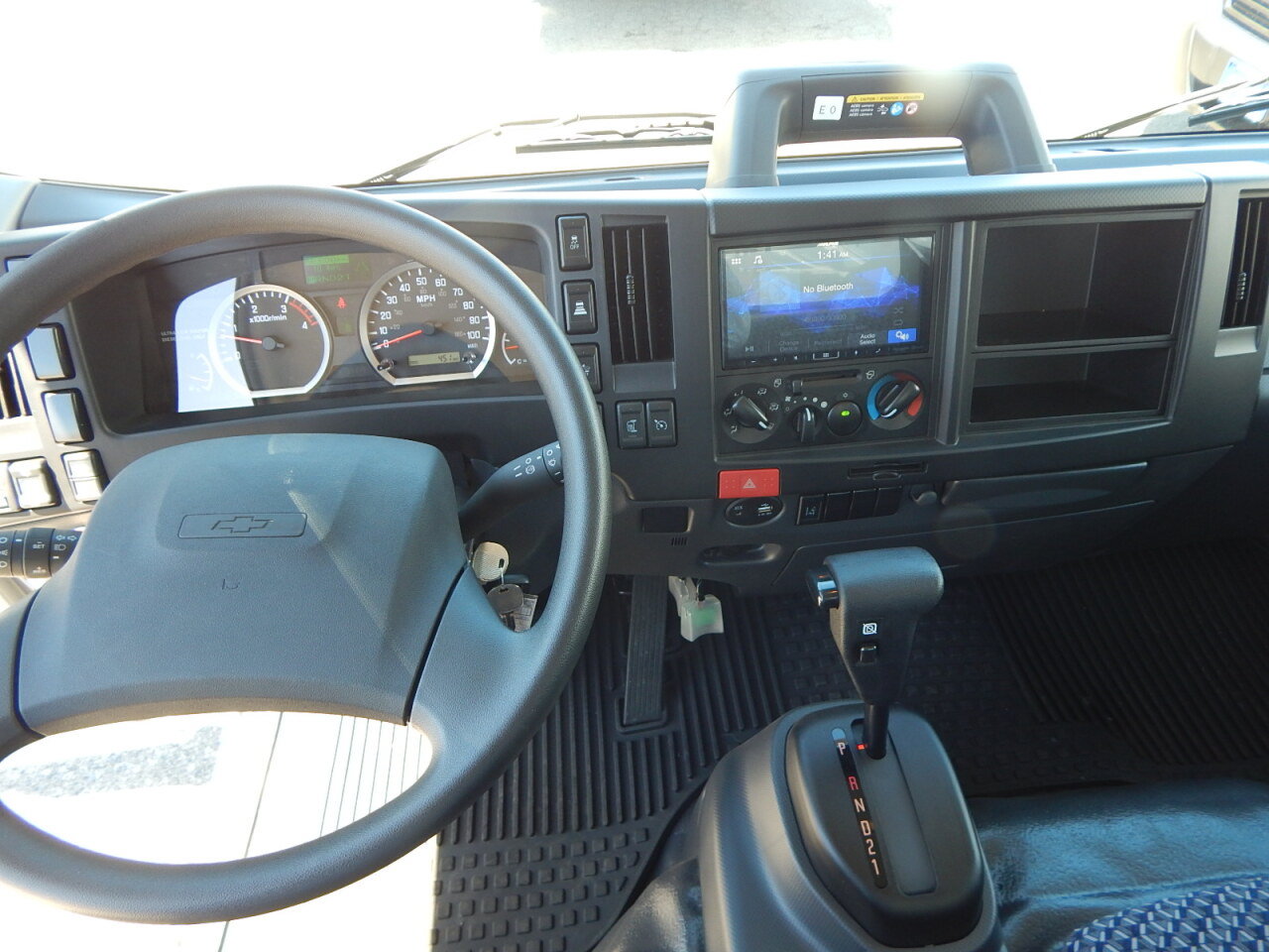 Used 2024 Chevrolet Low Cab Forward 5500HD RWD image 24