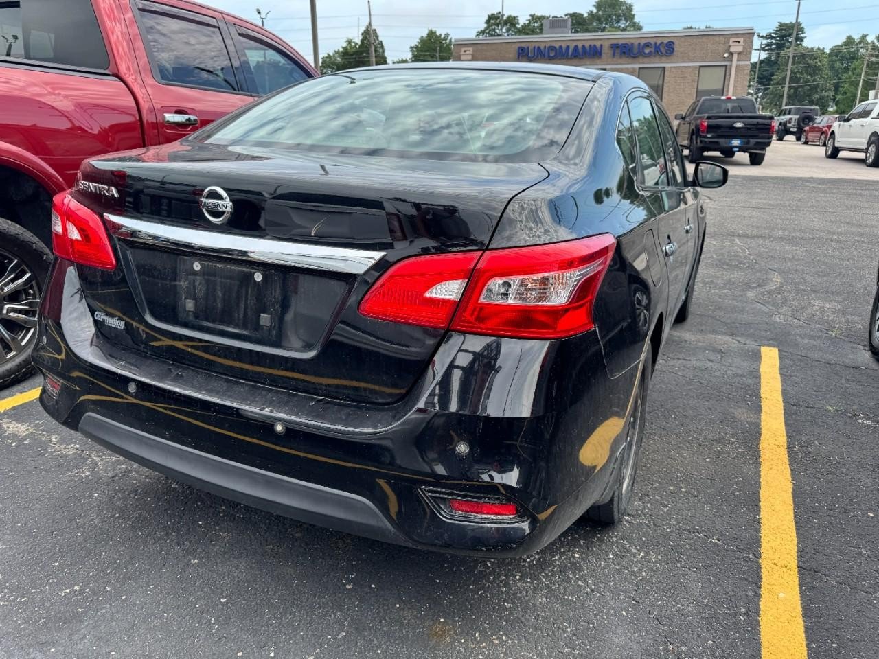 Used 2016 Nissan Sentra S FWD image 10