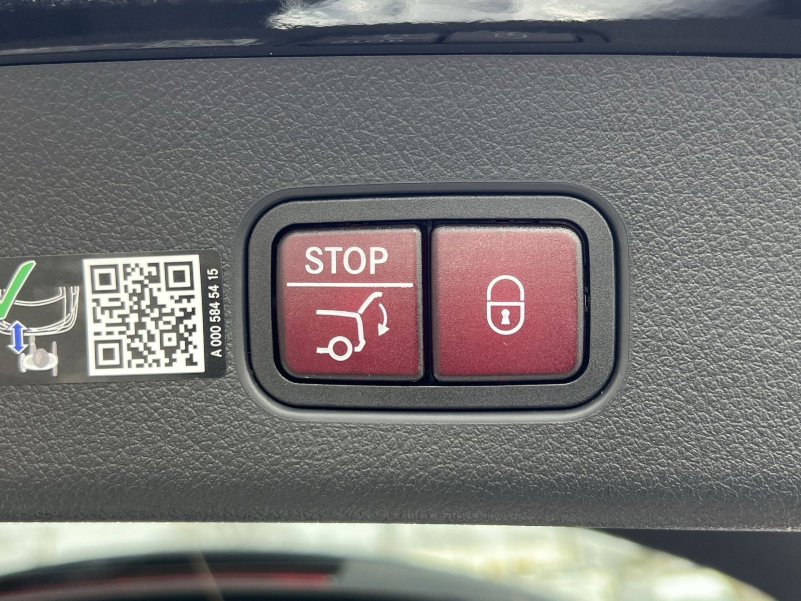 New 2026 Mercedes-Benz GLC 300 4MATIC image 25