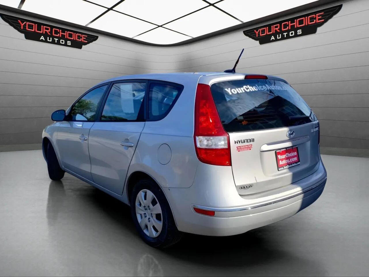 Used 2012 Hyundai Elantra GLS image 3