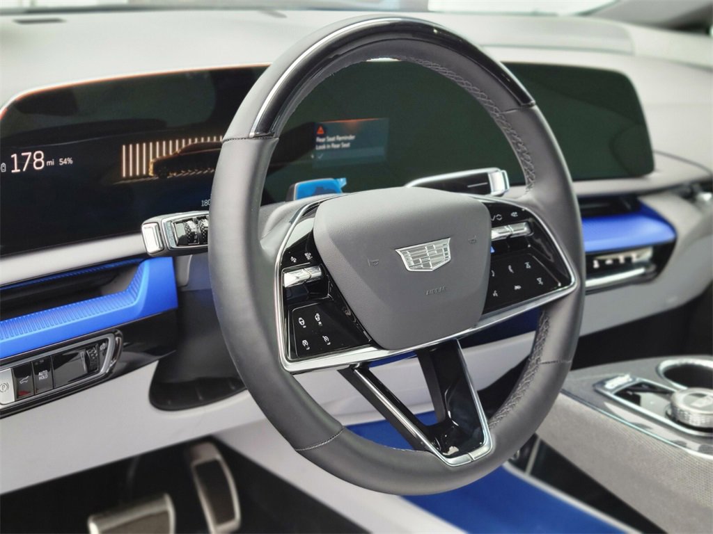 Certified 2025 Cadillac Optiq Sport 1 image 19