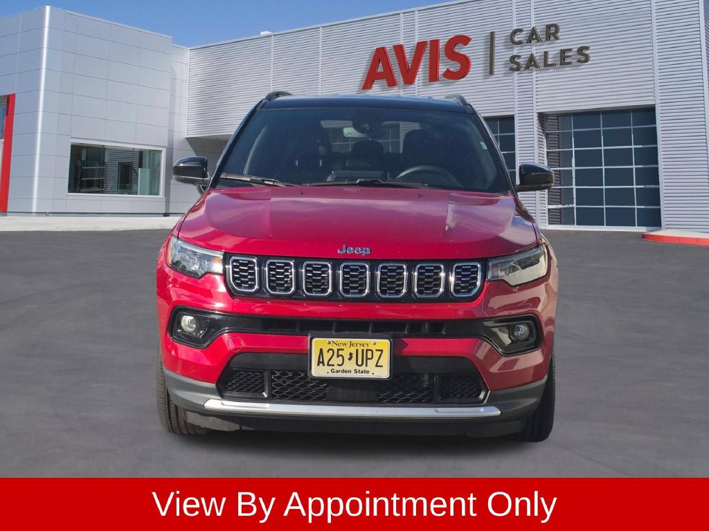 Used 2025 Jeep Compass Limited AWD/4WD image 2
