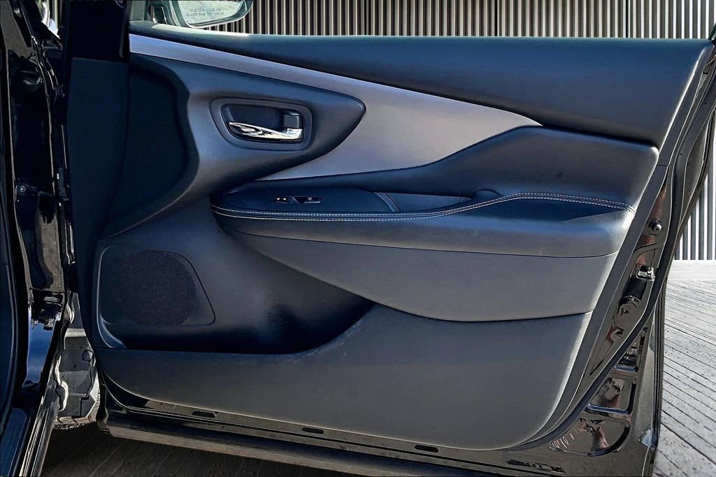 Used 2020 Nissan Murano SV image 25