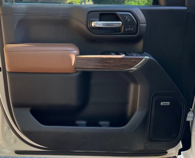 Used 2019 Chevrolet Silverado 1500 High Country w/ Technology Package AWD/4WD image 13
