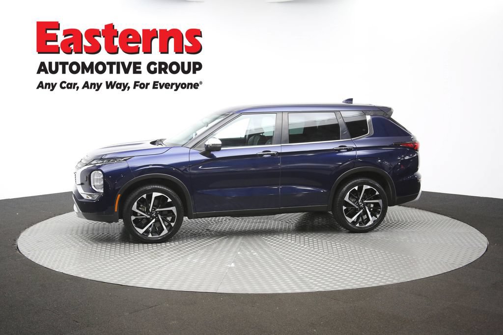 Used 2023 Mitsubishi Outlander SE AWD/4WD image 59