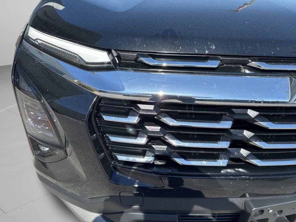 Used 2025 Chevrolet Equinox LT w/ Convenience Package II image 40