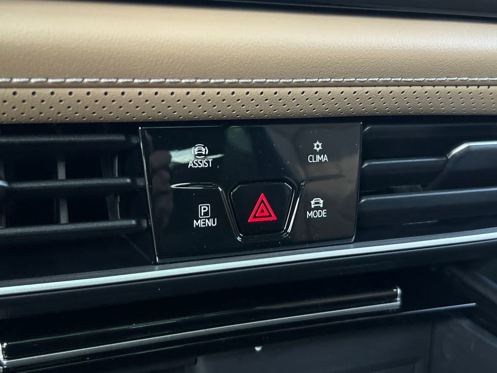 New 2026 Volkswagen Atlas Cross Sport SE image 27