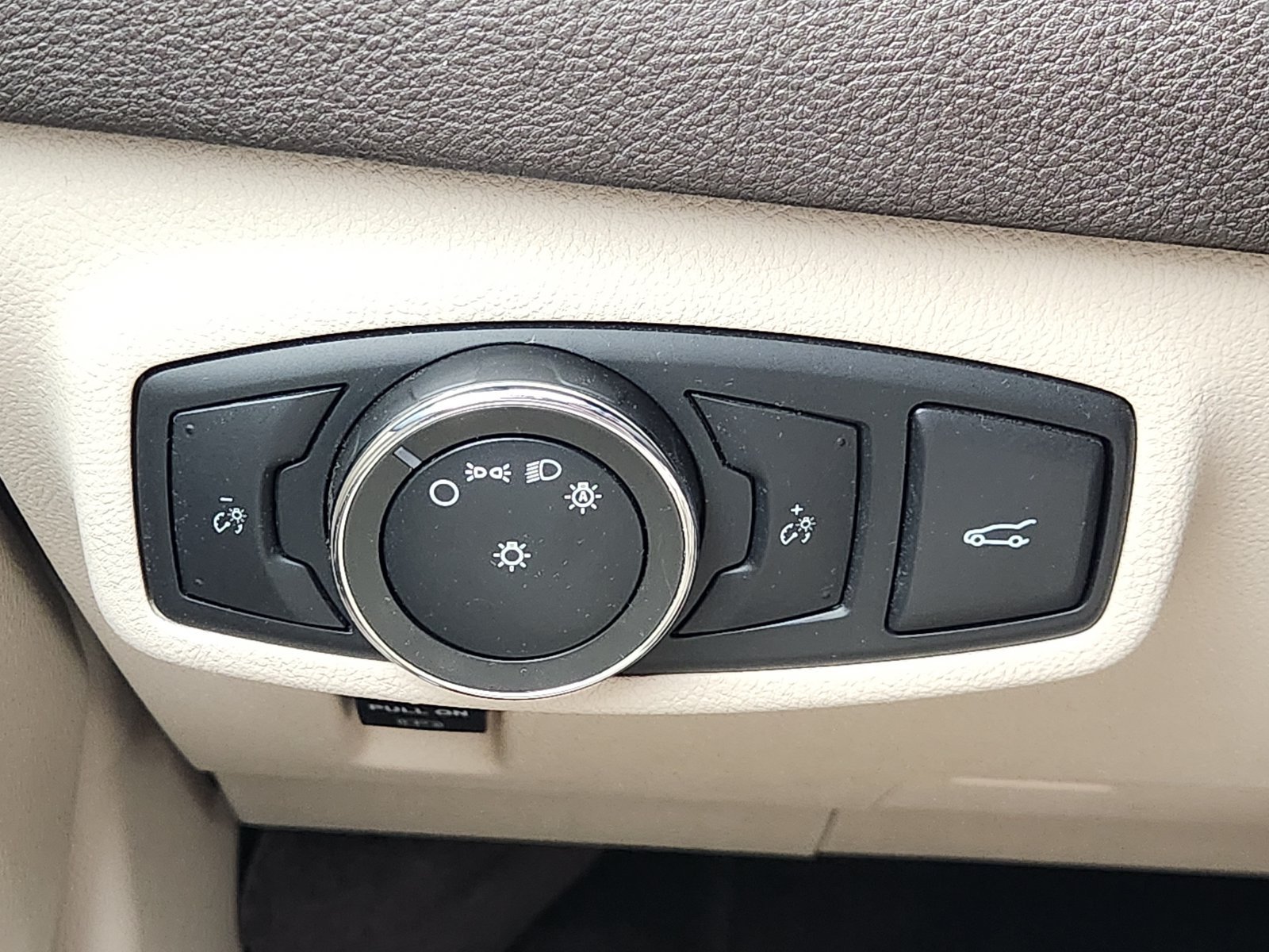 Used 2017 Lincoln MKC Premiere FWD image 27
