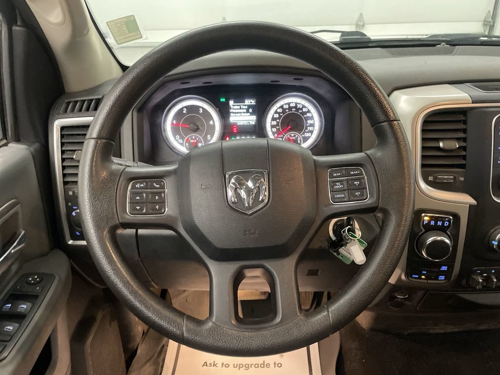 Used 2015 RAM 1500 Classic SLT AWD/4WD image 5