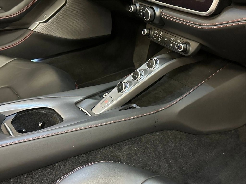 Used 2019 Ferrari Portofino image 16