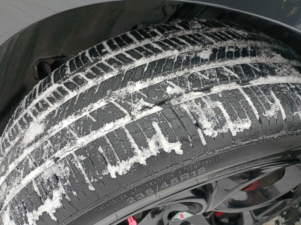 Used 2017 Alfa Romeo Giulia AWD image 28