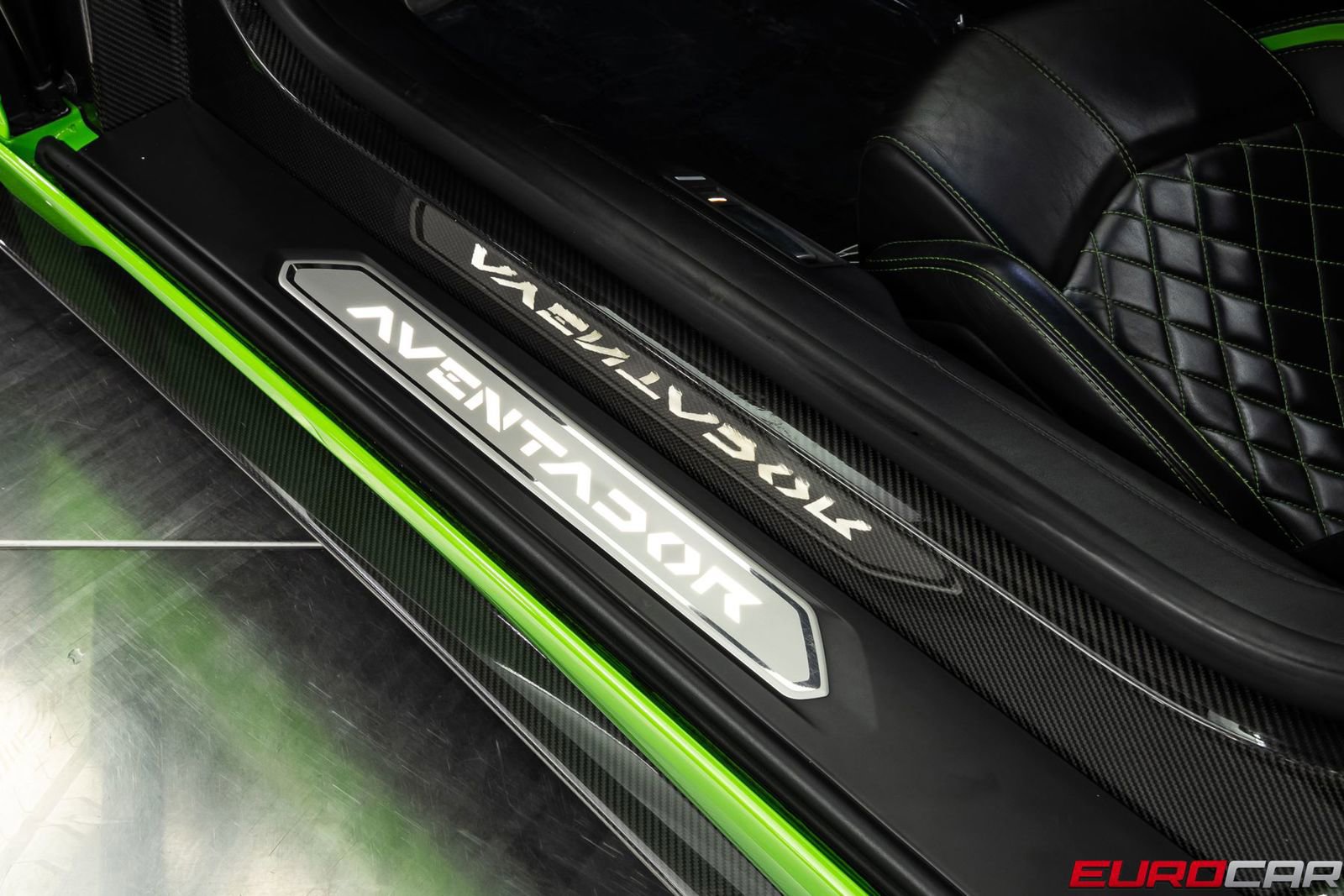 Used 2018 Lamborghini Aventador S image 45