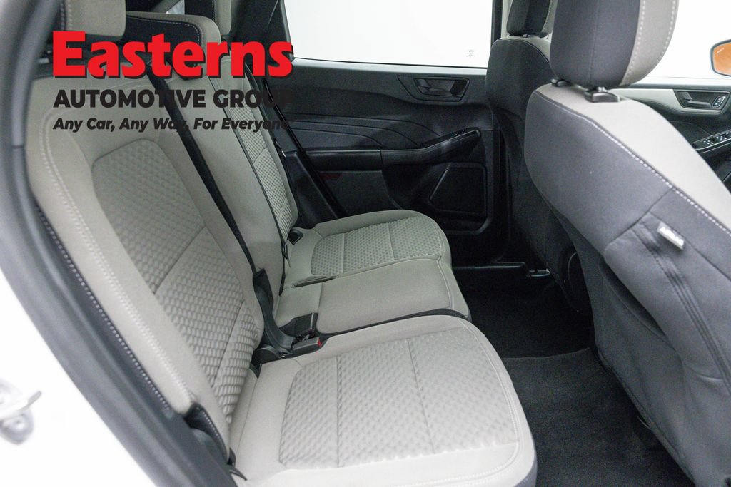 Used 2022 Ford Escape SE FWD image 23