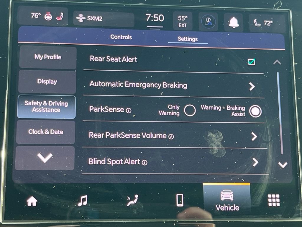 New 2025 Jeep Grand Cherokee Laredo X w/ Luxury Tech Group I AWD/4WD image 6