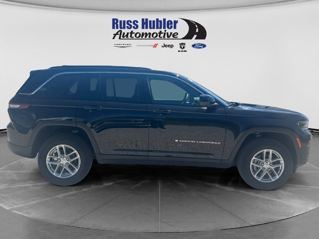 New 2025 Jeep Grand Cherokee Laredo X w/ Luxury Tech Group I AWD/4WD image 8