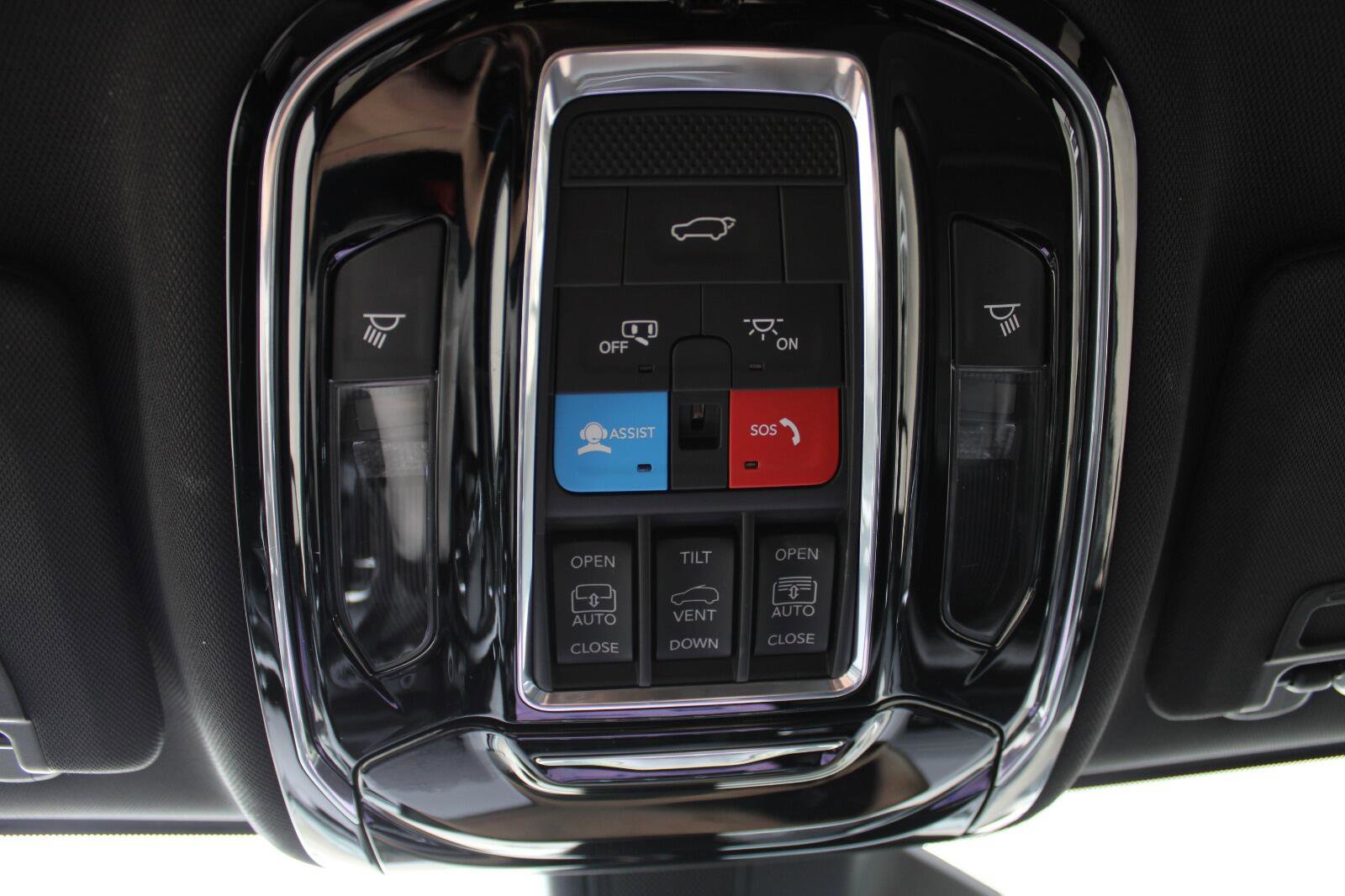 Used 2023 Jeep Grand Cherokee L Overland w/ Advanced Protech Group III AWD/4WD image 18