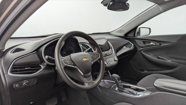 Used 2025 Chevrolet Malibu LT FWD image 24