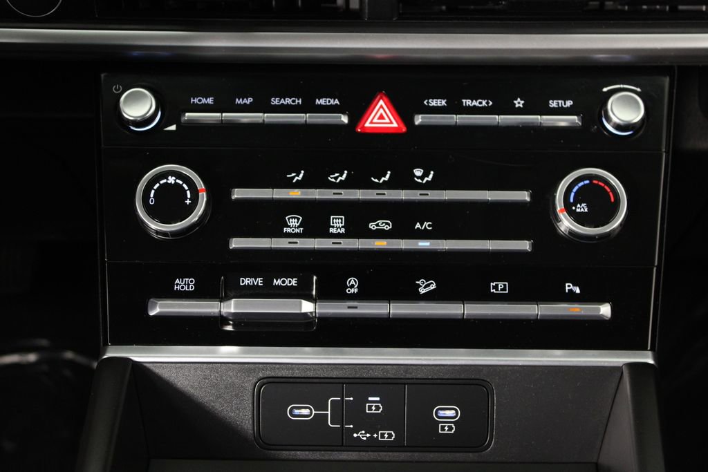 Used 2025 Hyundai Santa Fe SE image 21