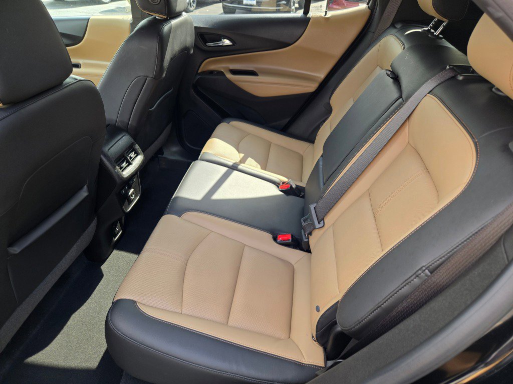 Used 2022 Chevrolet Equinox Premier image 17