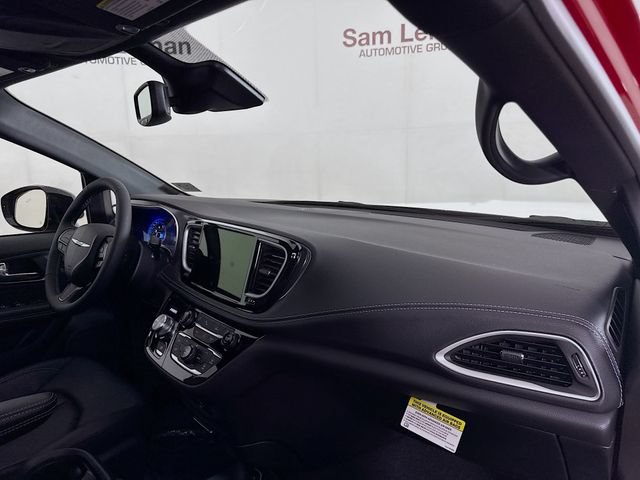 New 2026 Chrysler Pacifica Select w/ S Appearance Package FWD image 28