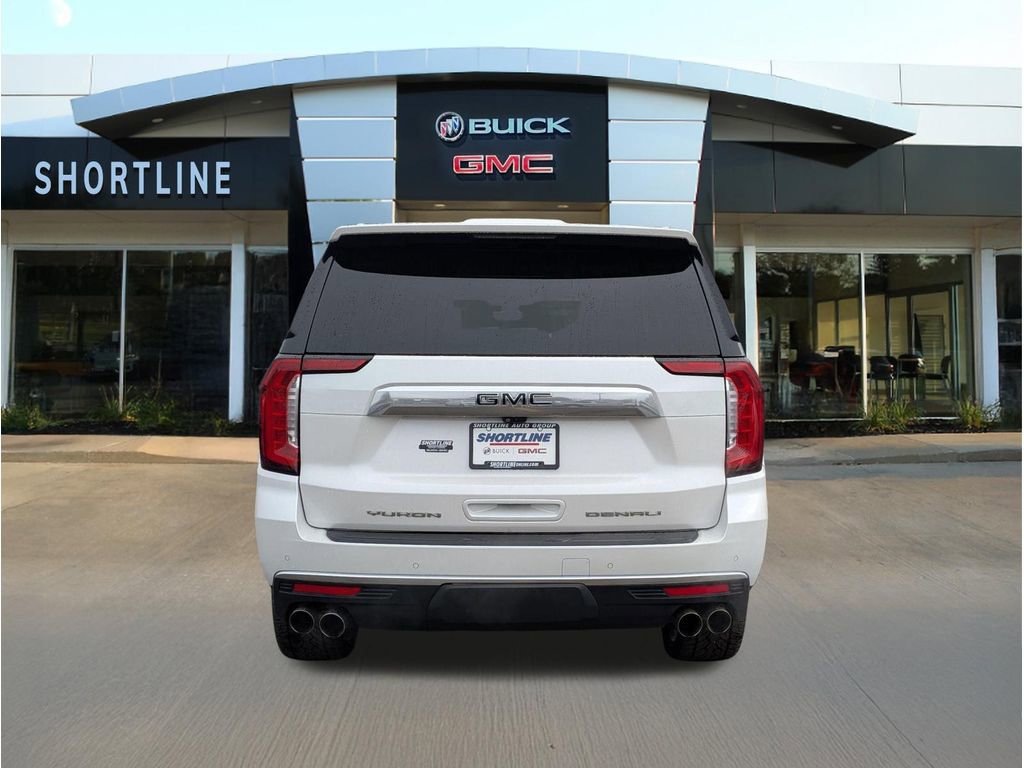 Used 2021 GMC Yukon XL Denali w/ Denali Premium Package RWD image 4