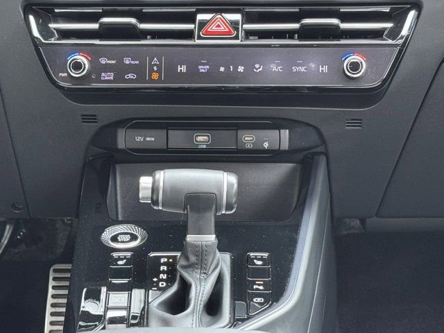 Used 2023 Kia Niro EX Touring image 18