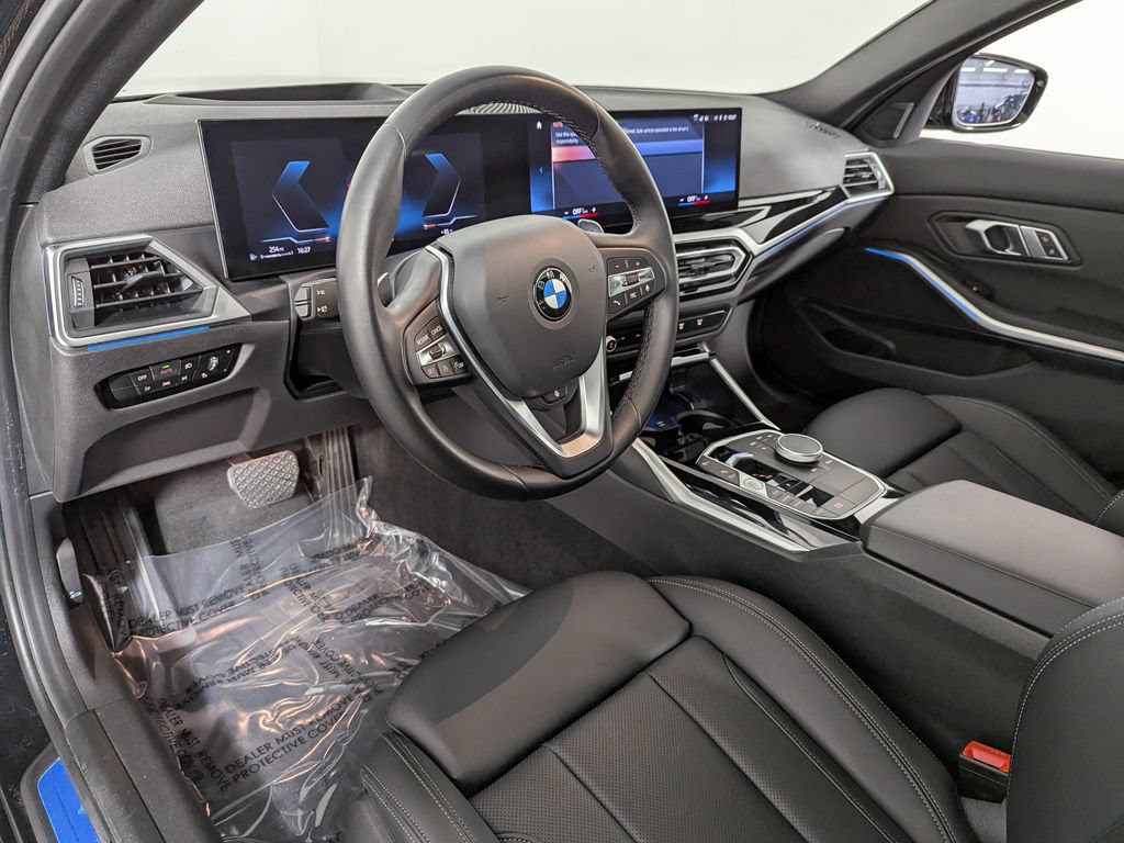 Used 2023 BMW 330i xDrive Sedan w/ Premium Package AWD/4WD image 18
