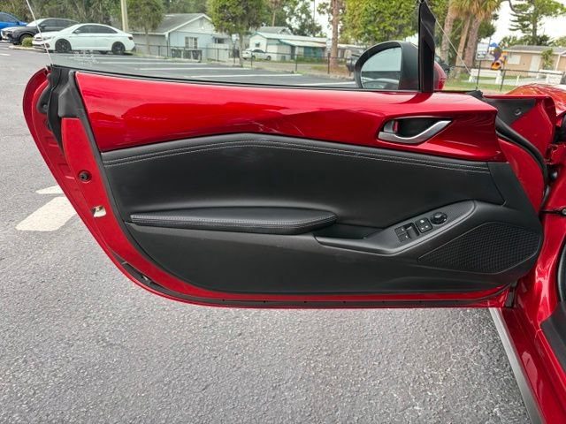 Used 2023 MAZDA MX-5 Miata Grand Touring RWD image 12