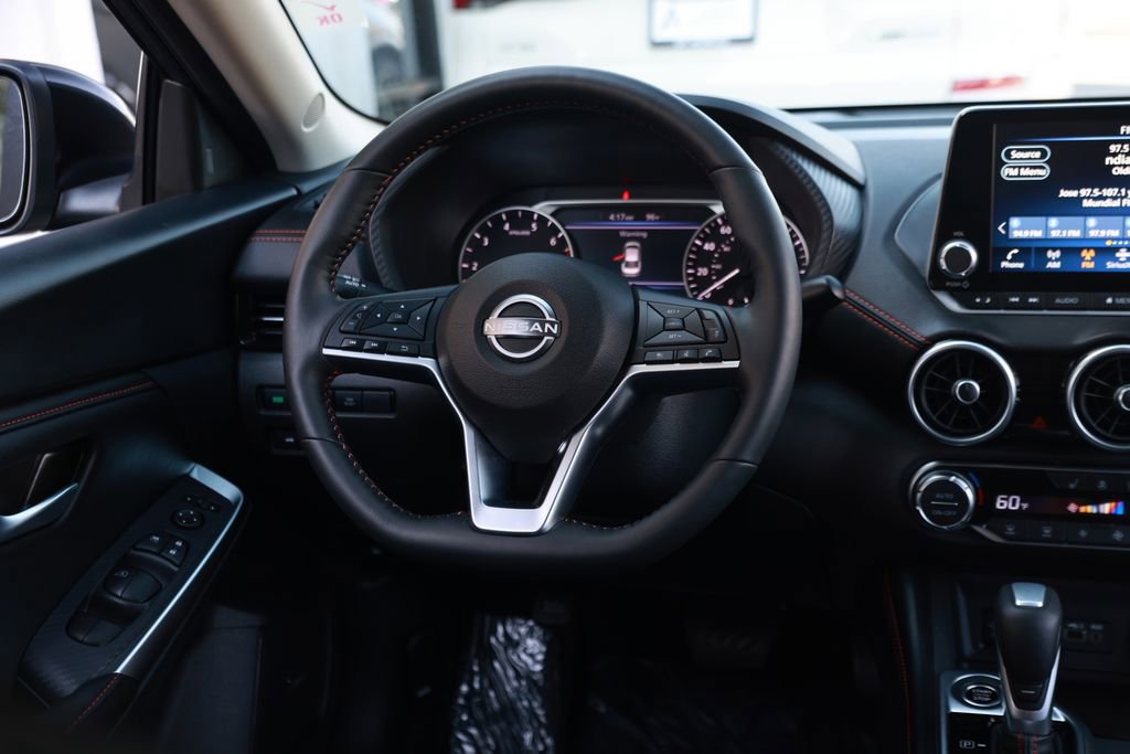 Used 2025 Nissan Sentra SR w/ SR Premium Package FWD image 25