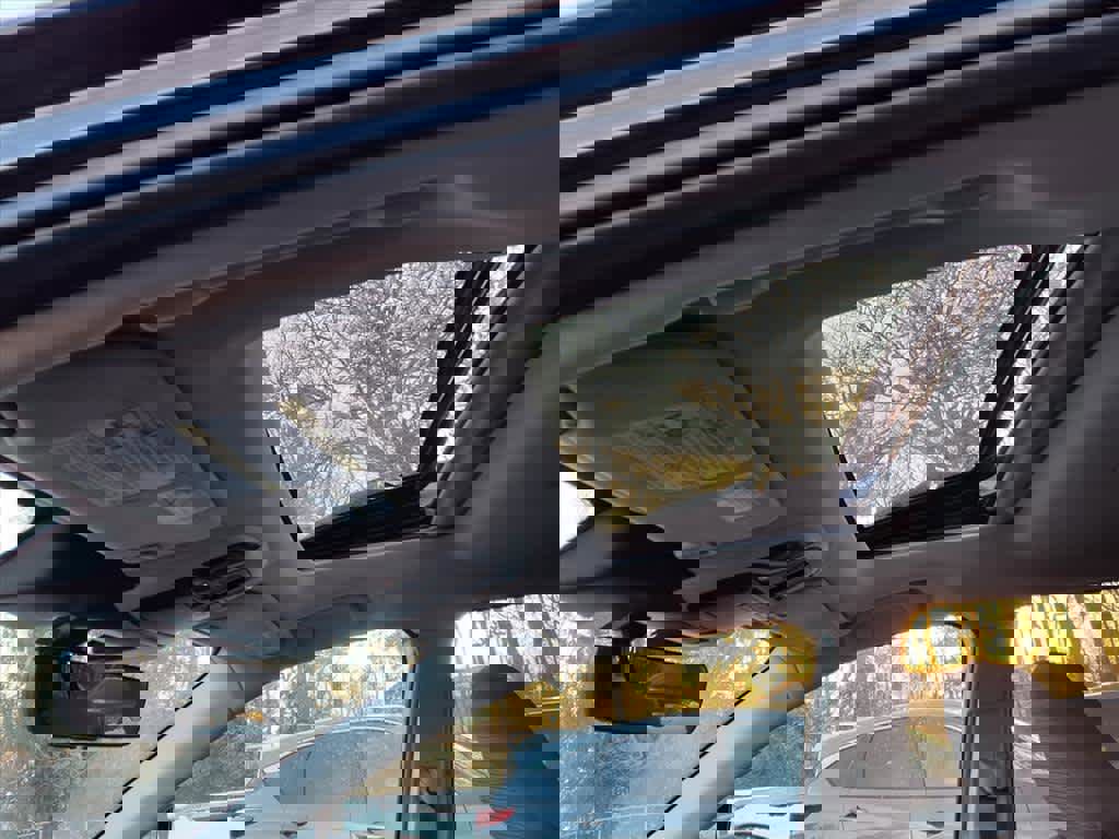 Used 2024 Subaru Outback Premium image 12