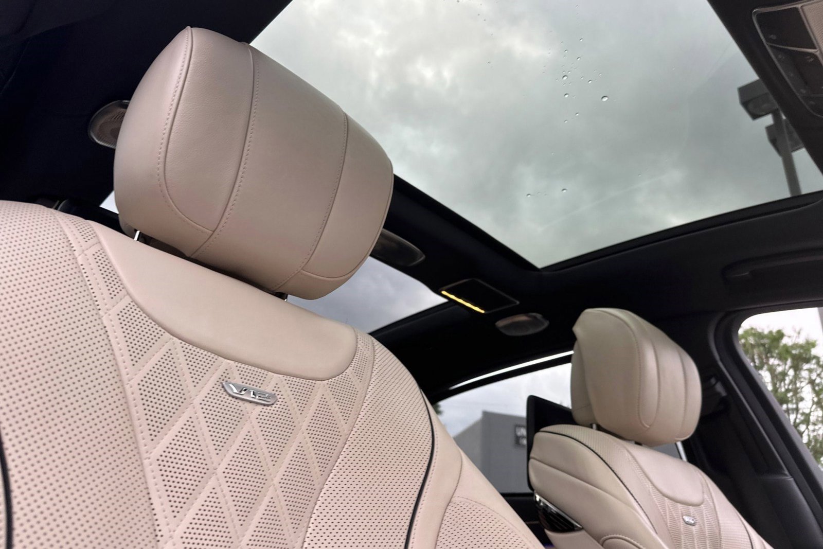 Used 2018 Mercedes-Benz Maybach S 650 image 25