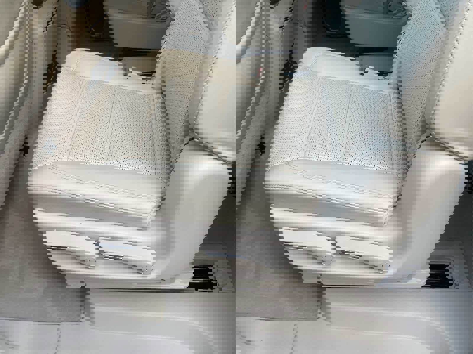 Used 2021 Cadillac Escalade ESV Premium Luxury Platinum image 15