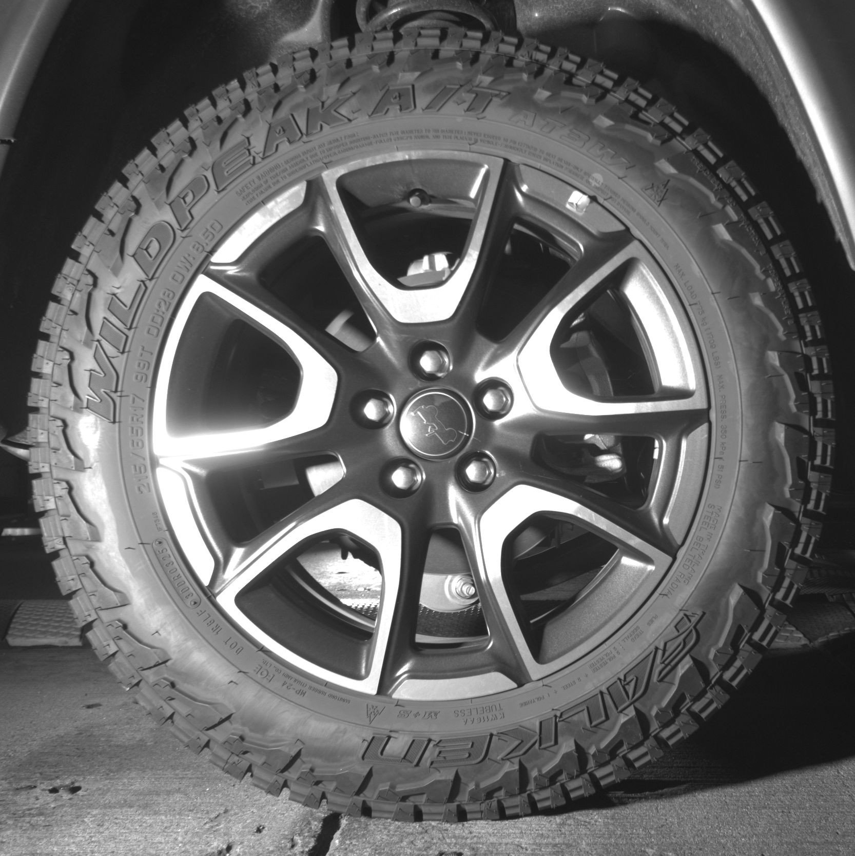 Used 2025 Jeep Compass Trailhawk AWD/4WD image 15