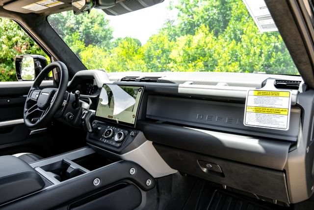 New 2026 Land Rover Defender 130 V8 AWD/4WD image 16