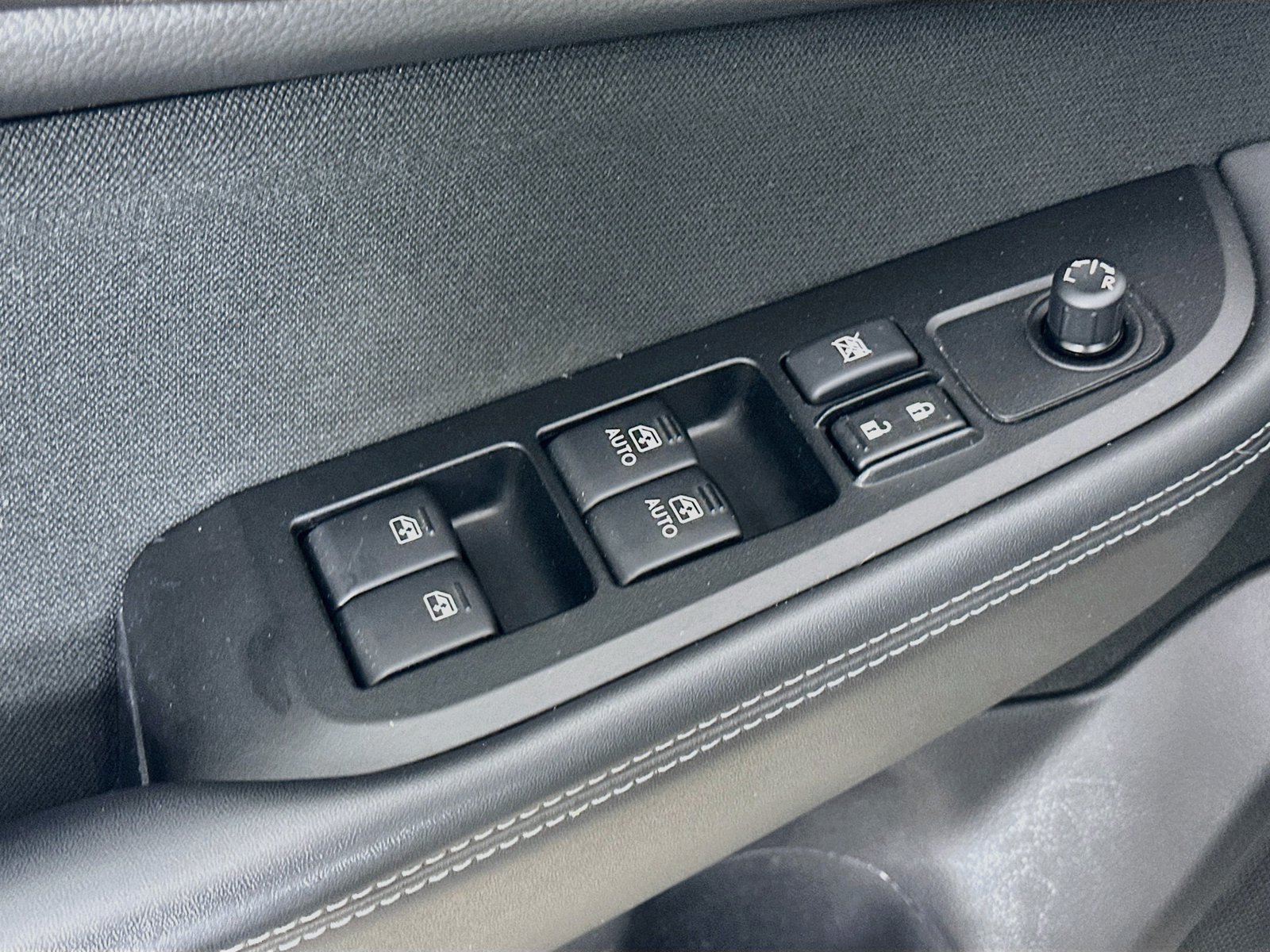 Used 2018 Subaru Outback 2.5i Premium AWD/4WD image 17